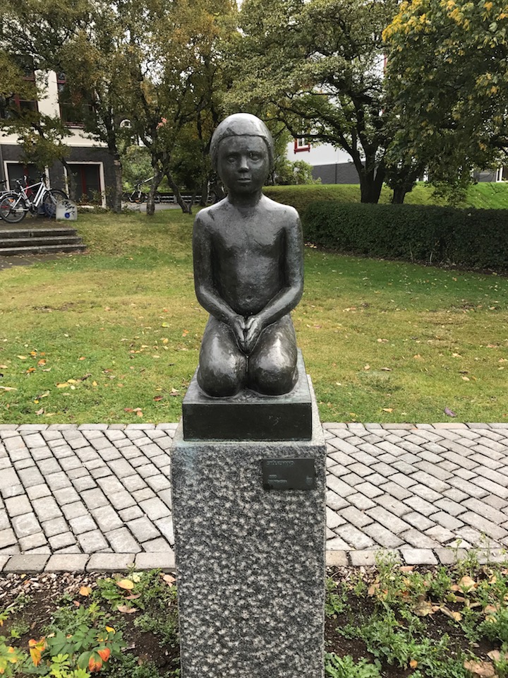 Text alt for Statue0.jpg